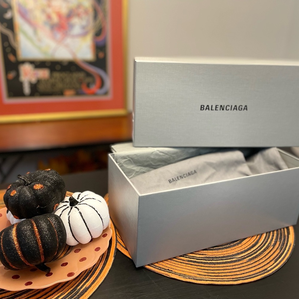 BALENCIAGA BOX W/ DUSTER BAGS (slides not included)